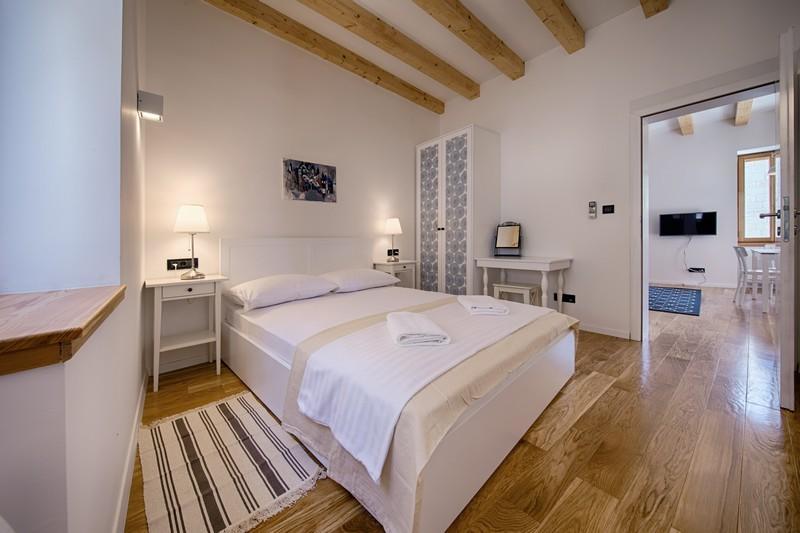 Apartments Villa Glorija Komiža Esterno foto